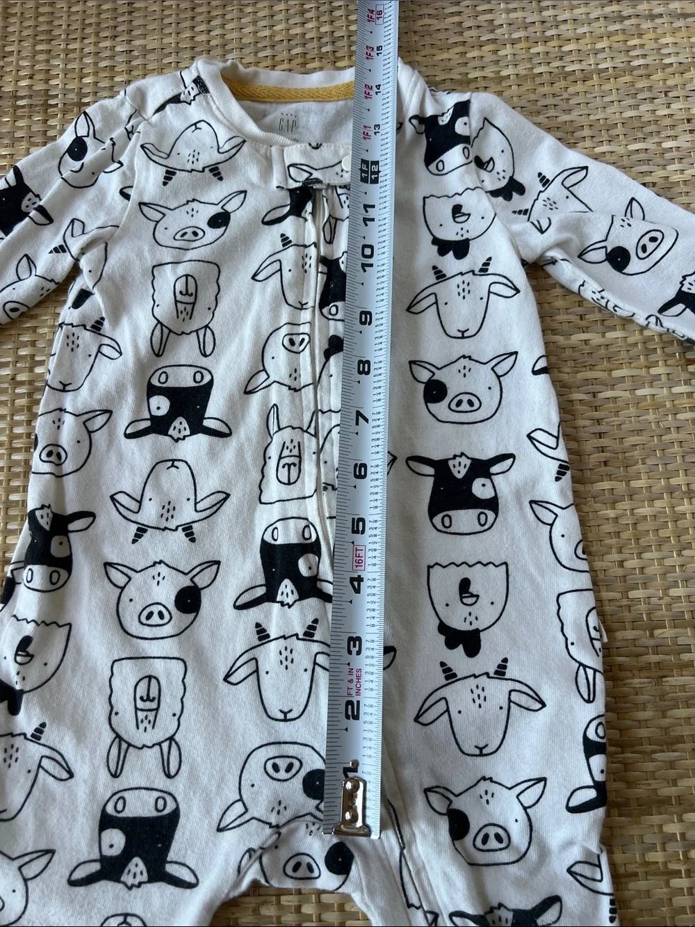 Baby Gap Organic Cotton Footed Onesie Unisex Baby Sleeper farm animal faces 6-9M